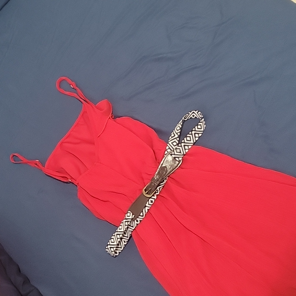 Dress - Picture 2 of 2